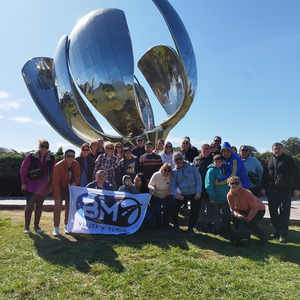 Grupo de viajeros con BM Viajes y Turismo